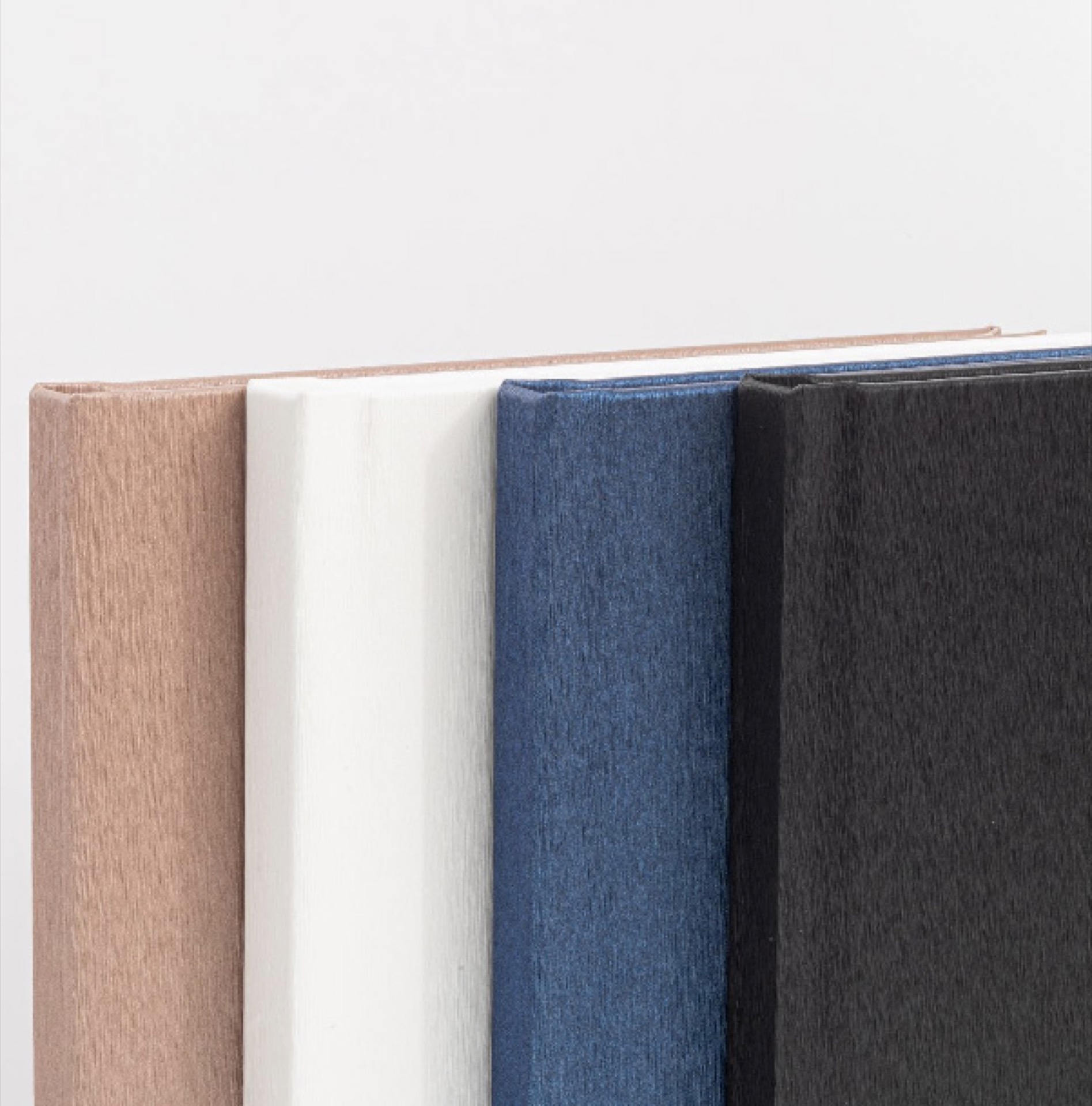 Signature album cover options in linen and leather