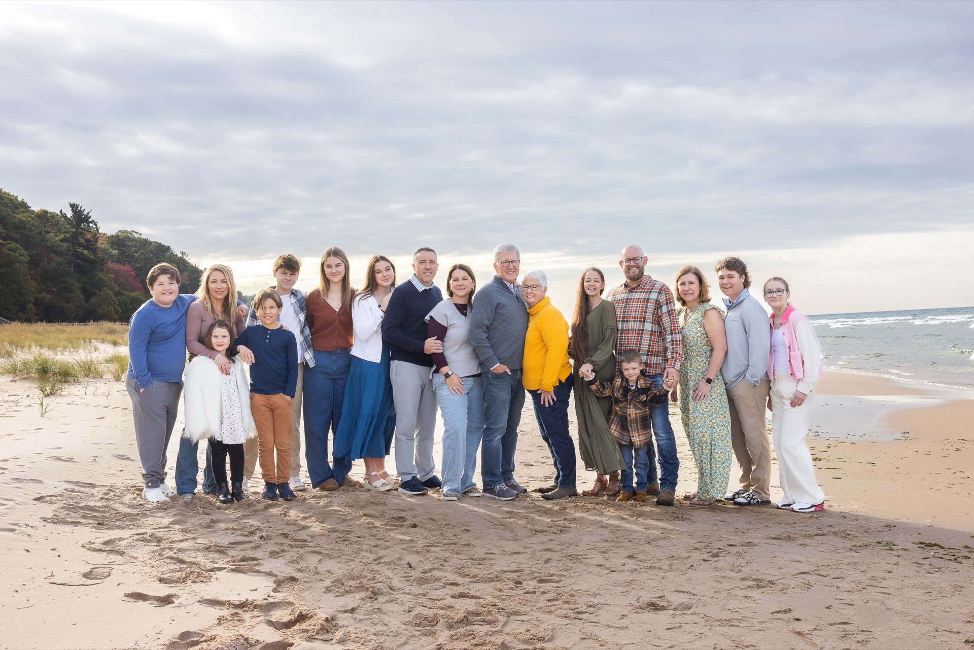 Extended family session Lake Michigan beach